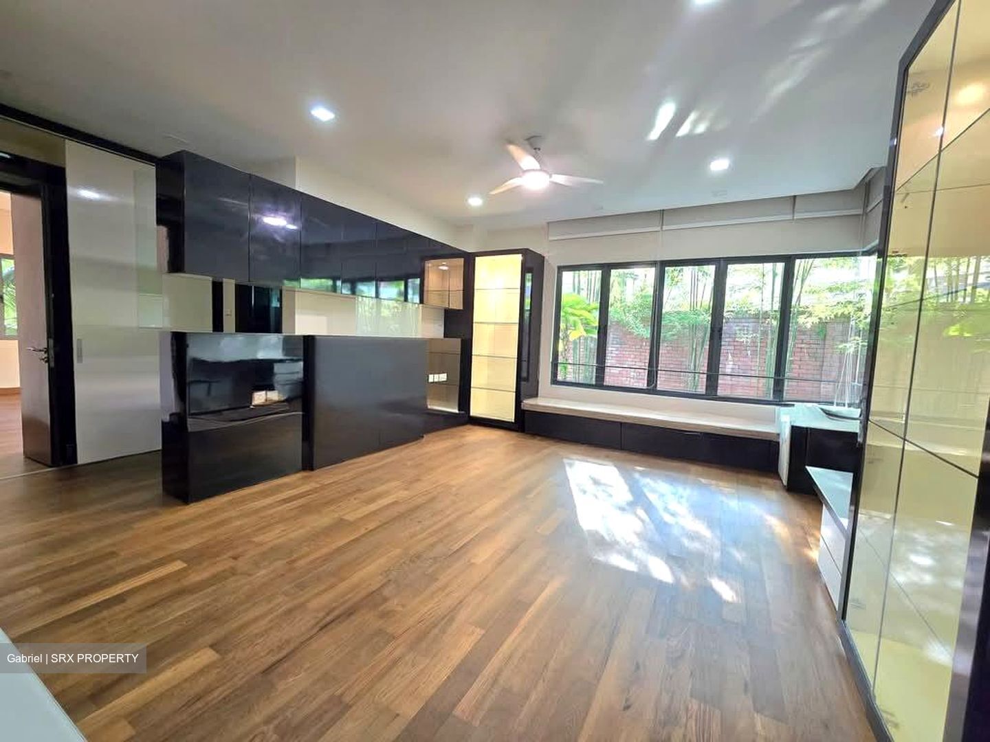 Bishopsgate (D10), Detached #578613141